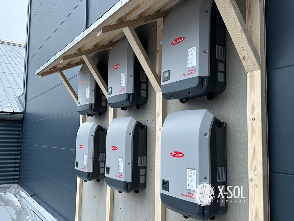 Inverterinstallation til solcelleanlæg til erhverv – Fronius erhvervsløsning