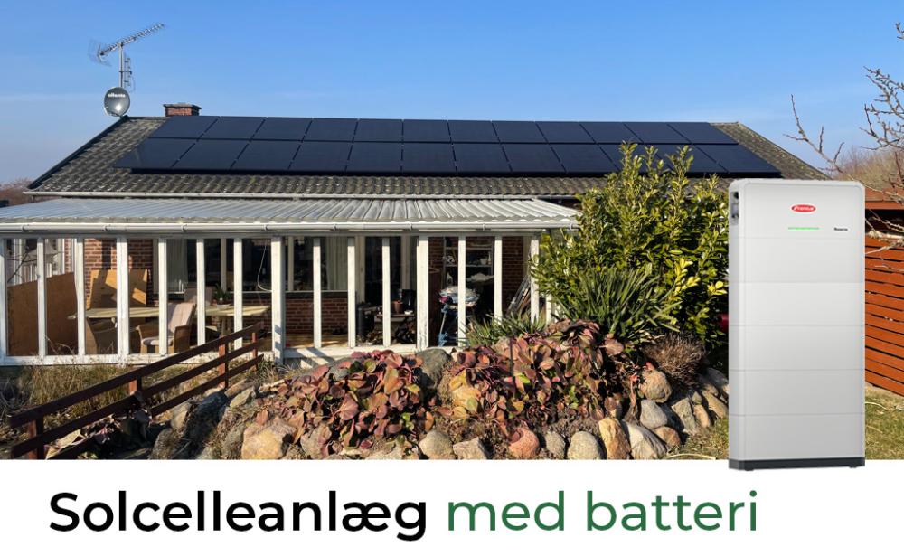 Solcelleanlæg med batteri installeret på dansk villa – hybrid solcelleanlæg